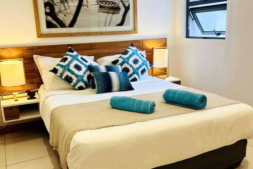Latitude Luxury Seafront Suite Рівьєр-Нуар Екстер'єр фото